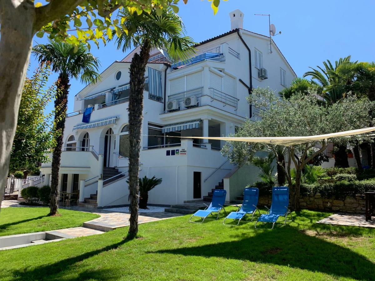 Apartmani Auer Pjescana Uvala Kültér fotó