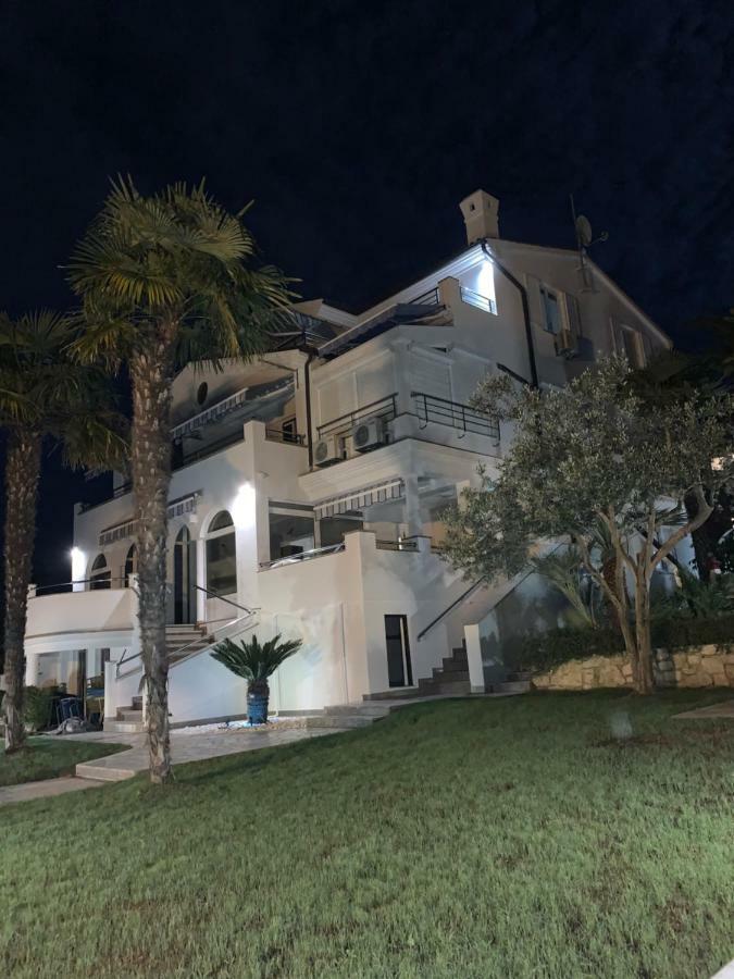 Apartmani Auer Pjescana Uvala Kültér fotó